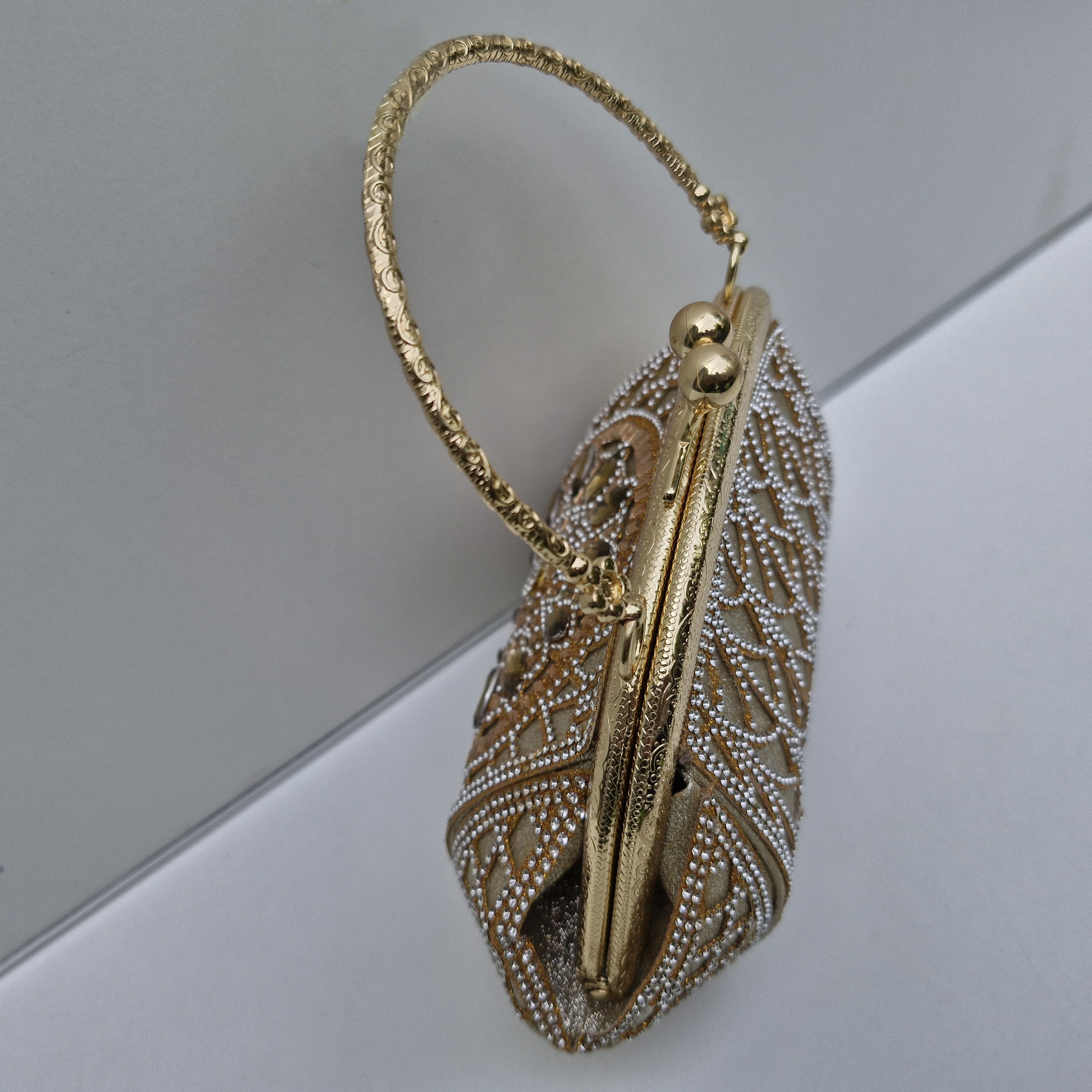 Silk Leaf Fancy Clutch 03