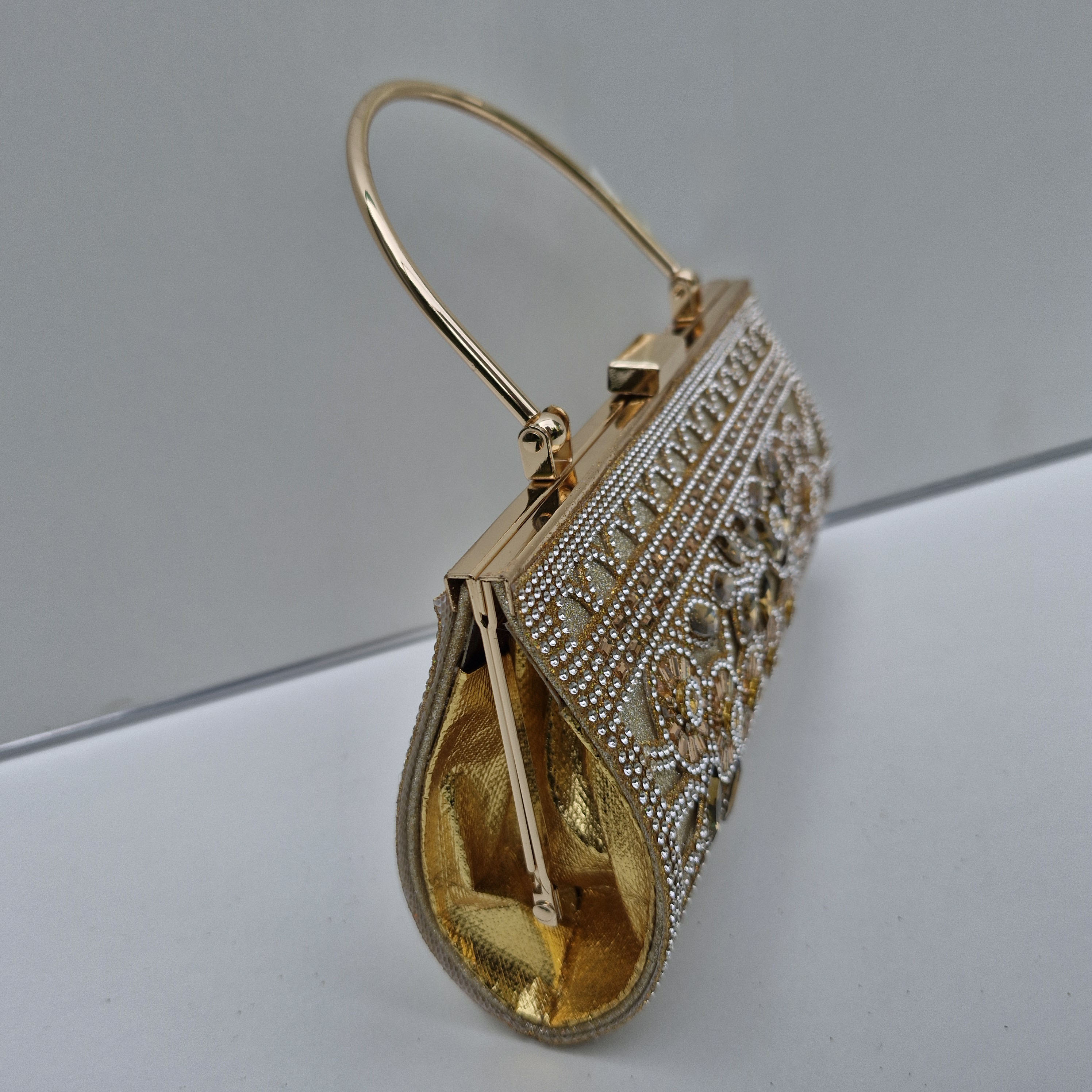 Silk Leaf Fancy Clutch 06