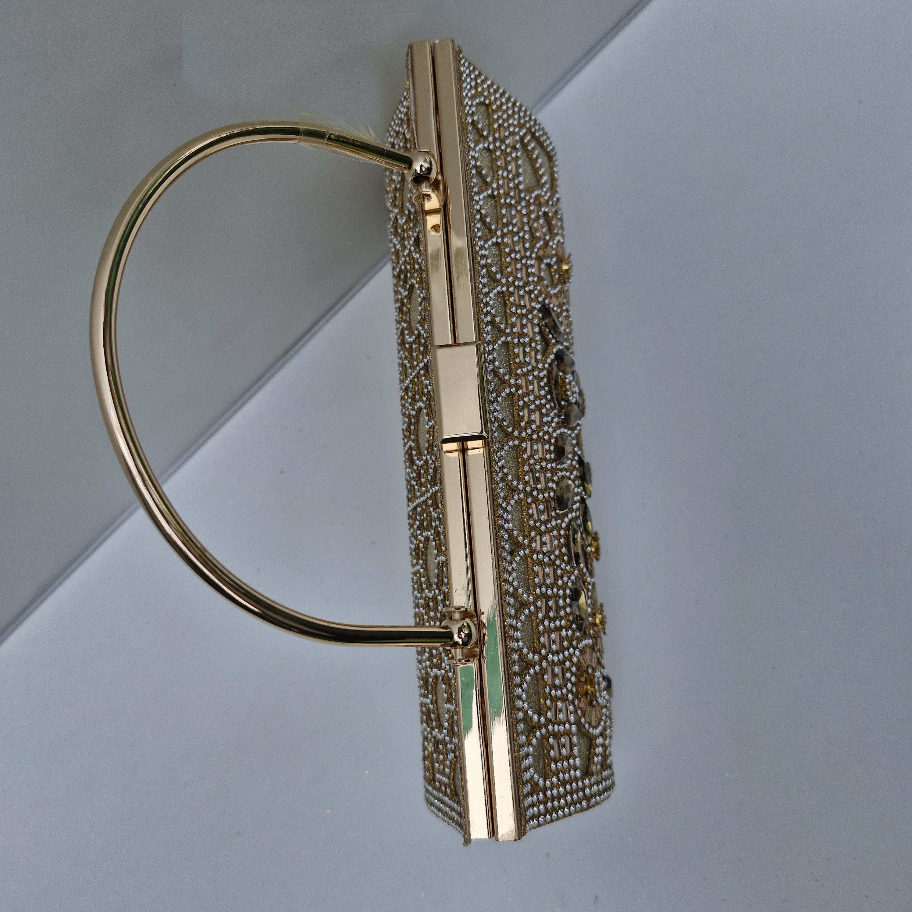 Silk Leaf Fancy Clutch 06