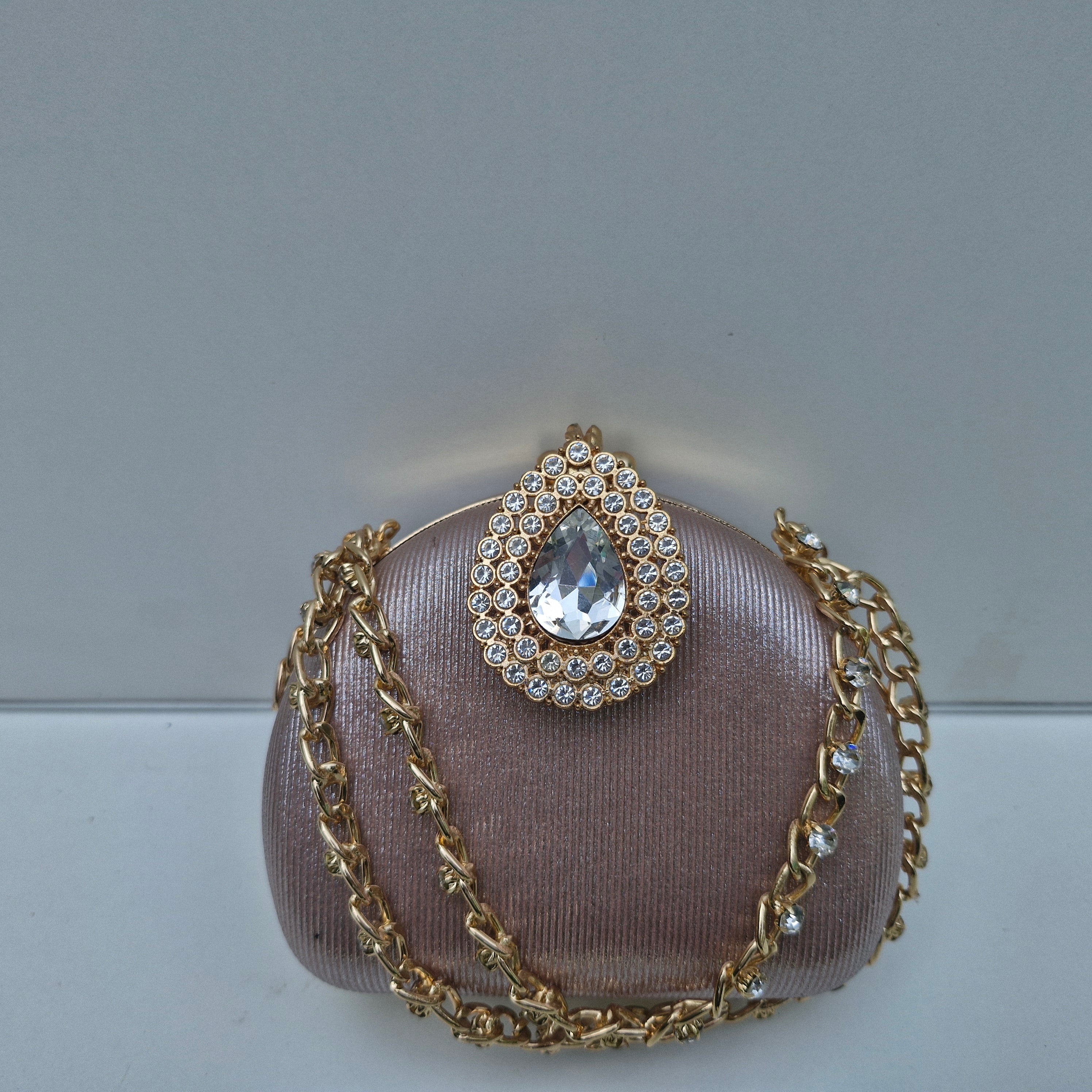 Silk Leaf Fancy Clutch 10